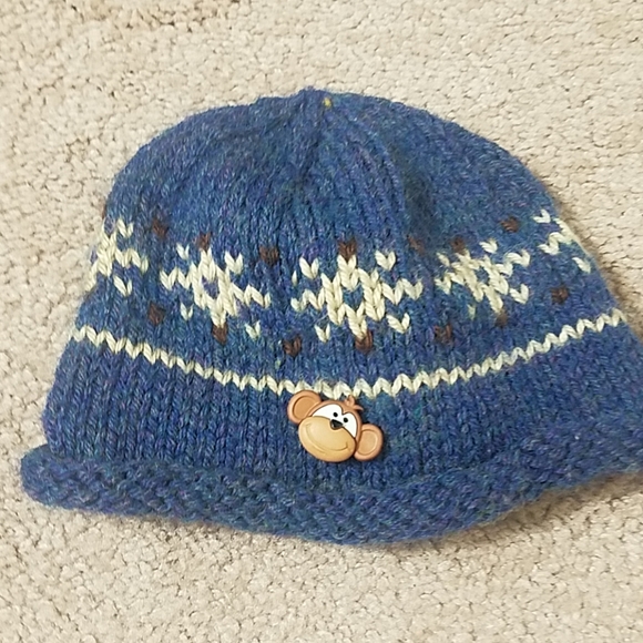 Kids knitted winter beanie cap with monkey… - Picture 1 of 7